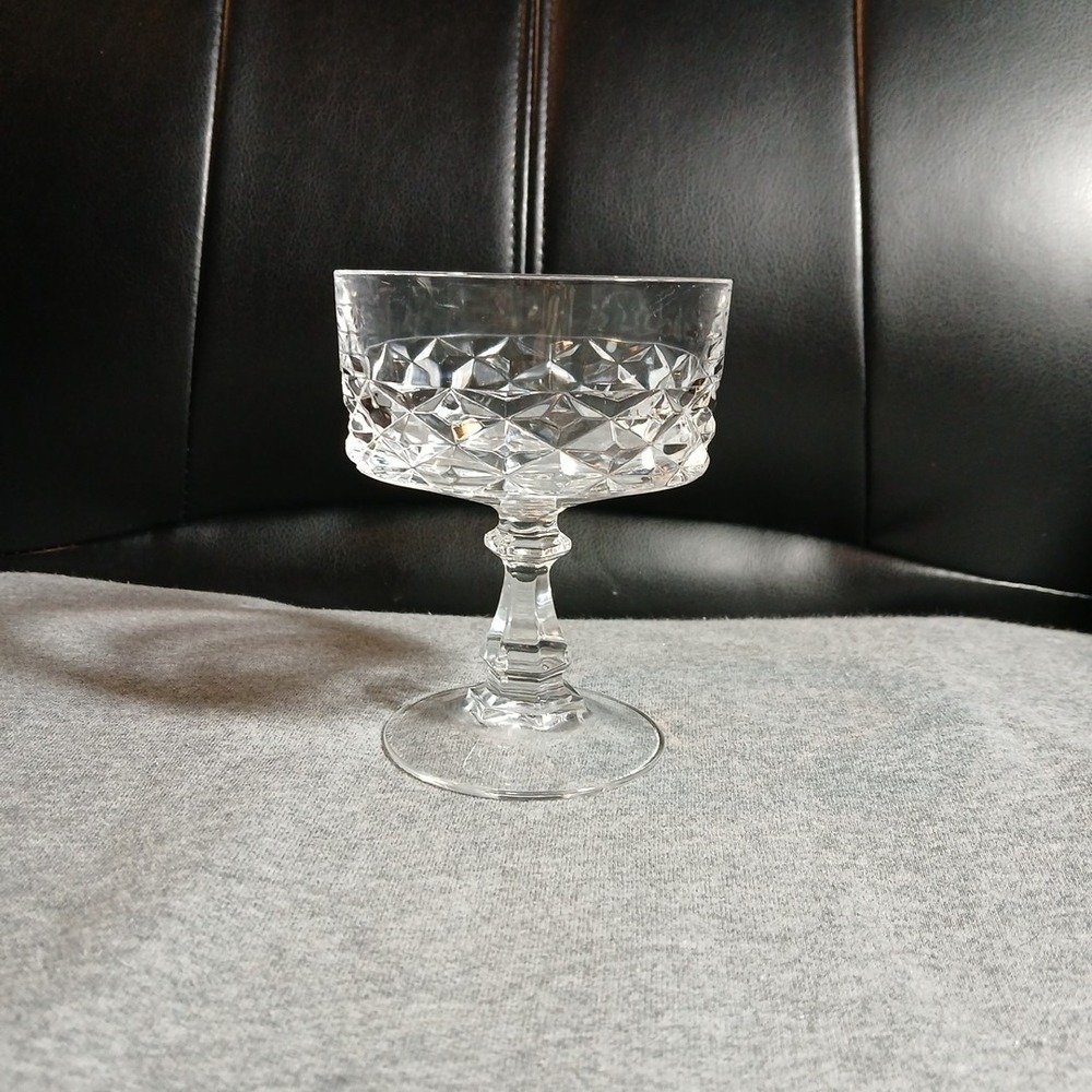 Cristal D'Arques Durand Diamond 4.5" champagne/tall sherbet/dessert Glass France